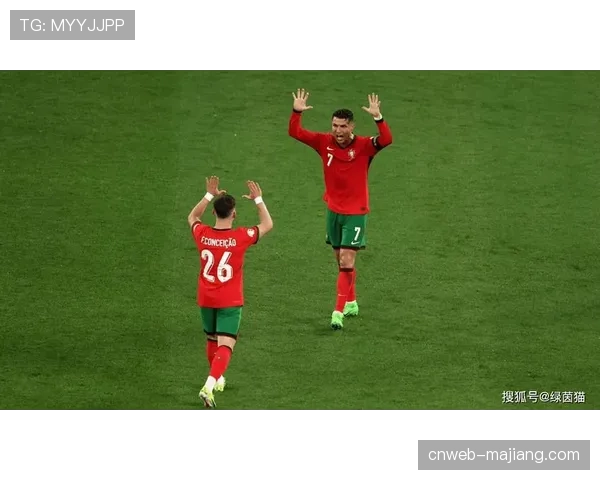 特写：伤愈复出即绝杀，葡萄牙老将C罗赛后振臂怒吼